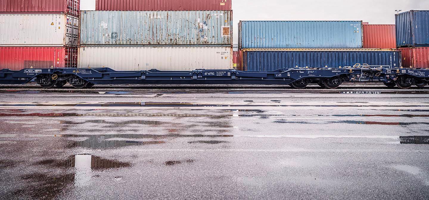 Doppeltaschenwagen T4000 mit Sattelauflieger